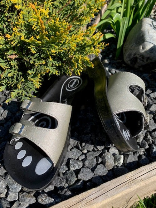 Aerosoft sandal med 2-remme i silver