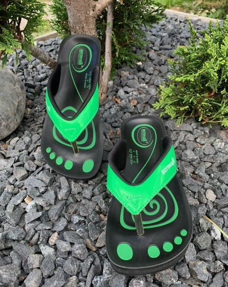 NYHED - en smart Aerowalk sandal i grøn lak