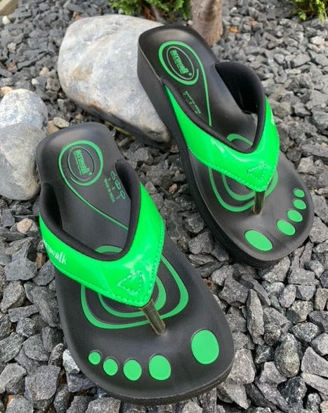 NYHED - en smart Aerowalk sandal i grøn lak