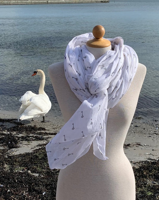 Smarte tørklæder med nøgle print (hvid - grå - lime)